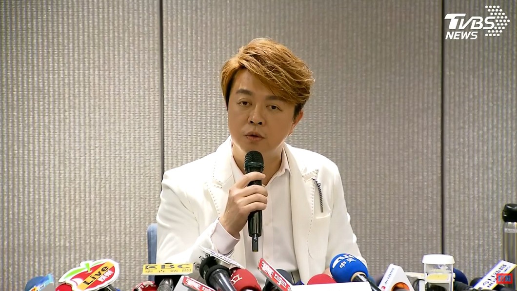 網列記者會5大敗筆!翁立友「挨轟媽寶」此刻心情曝光