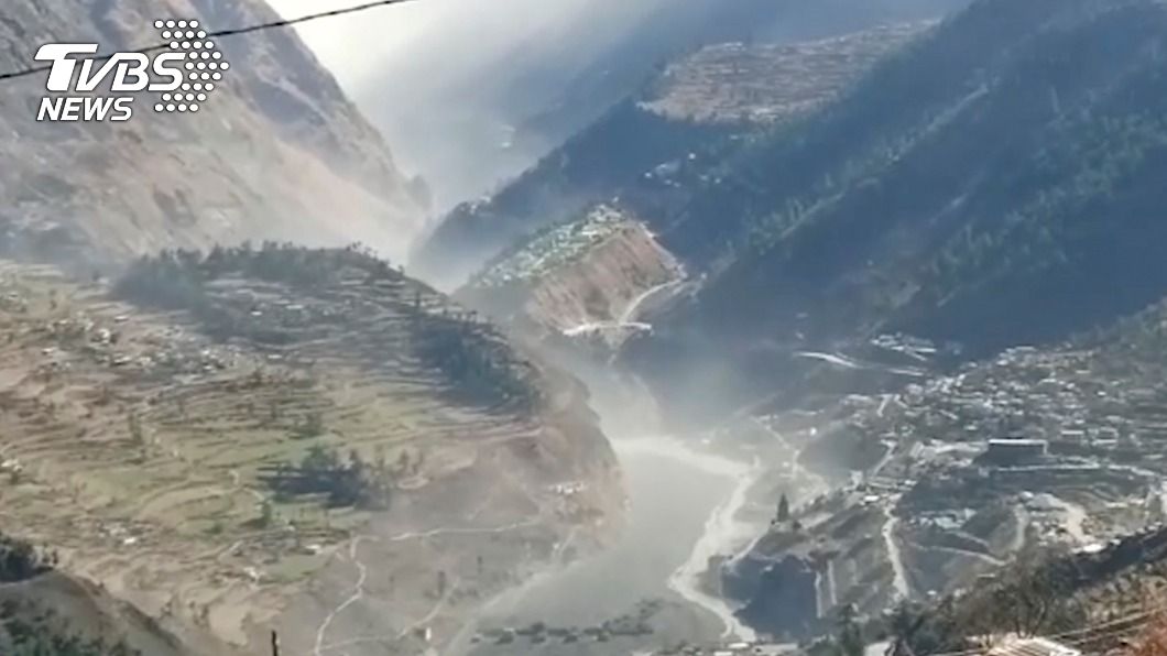 印度冰河崩裂引發暴洪　傳受困隧道16人獲救
