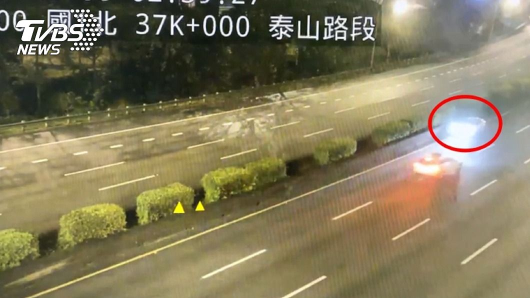 國1驚見「時速破百逆向狂飆」 警多次攔截結束驚魂記