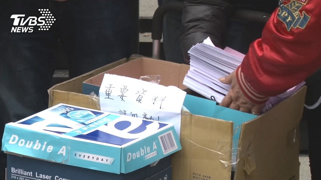 刪Q總部日前已將罷免提議書送至中選會。(圖/TVBS資料畫面)
