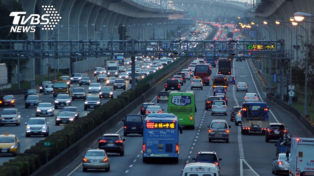小年夜返鄉注意!上午估現南向車潮 建議下午出發