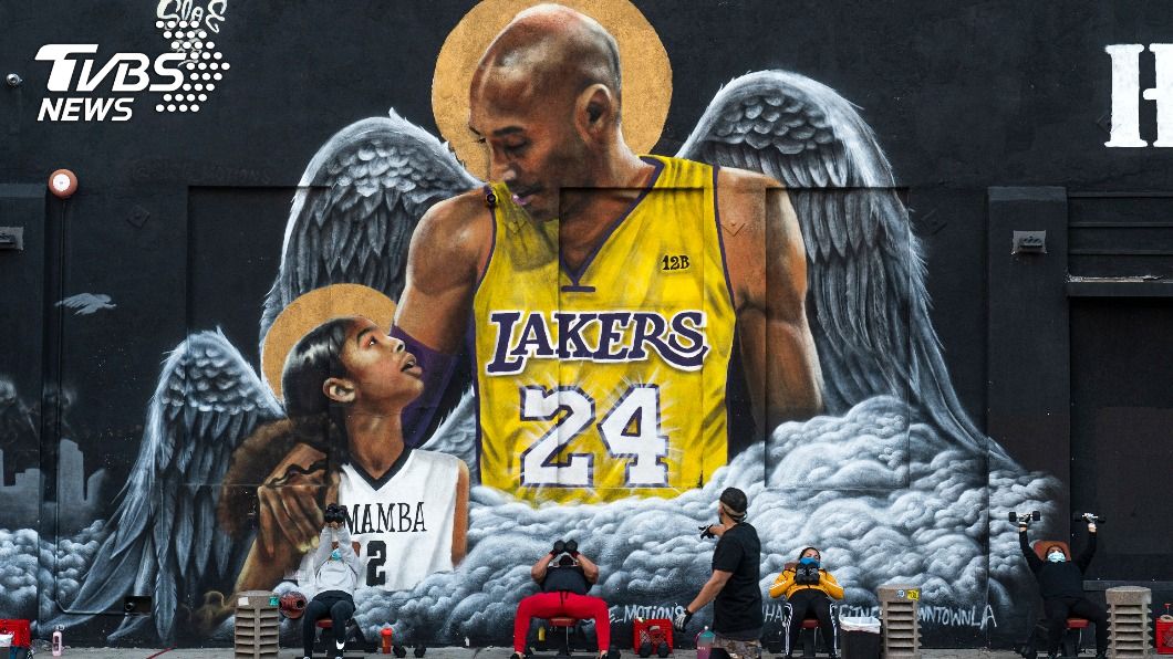 Kobe墜機報告出爐 駕駛違規超速飛入雲層釀禍