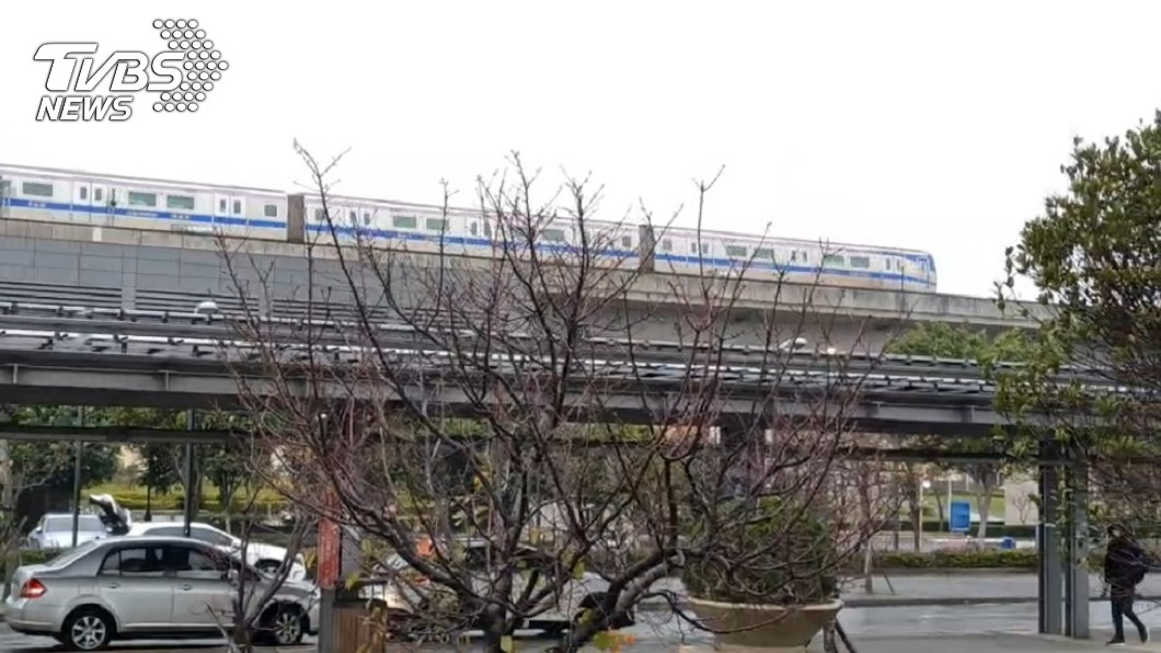 新北化學槽車事故排除　機捷恢復正常營運