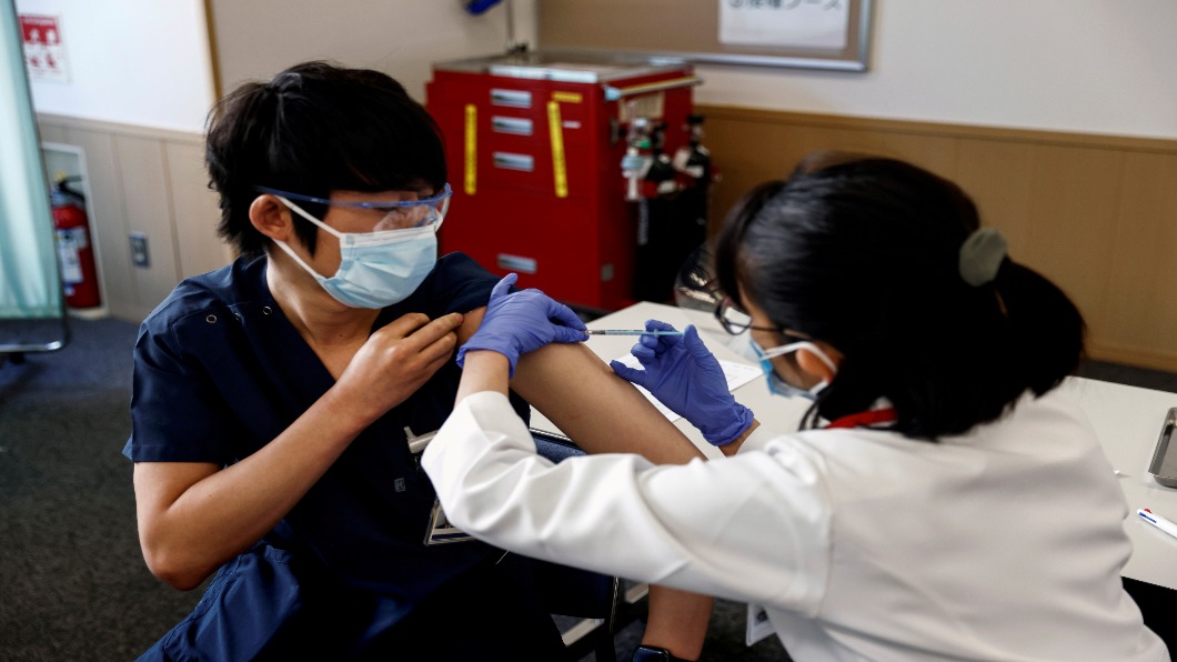 日本疫苗開打.拚奧運!首批輝瑞打4萬醫護