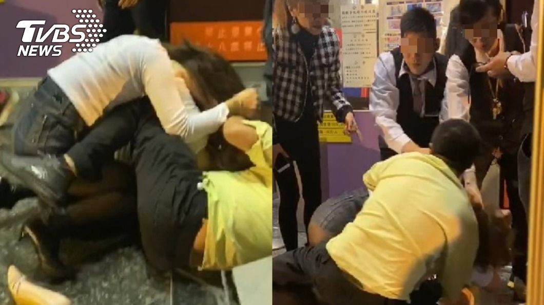 2名舞小姐為了替各自熟客出氣而大打出手。（圖／TVBS）