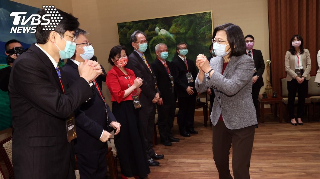 接見生醫獲獎人 總統:外購研發確保台灣足夠疫苗