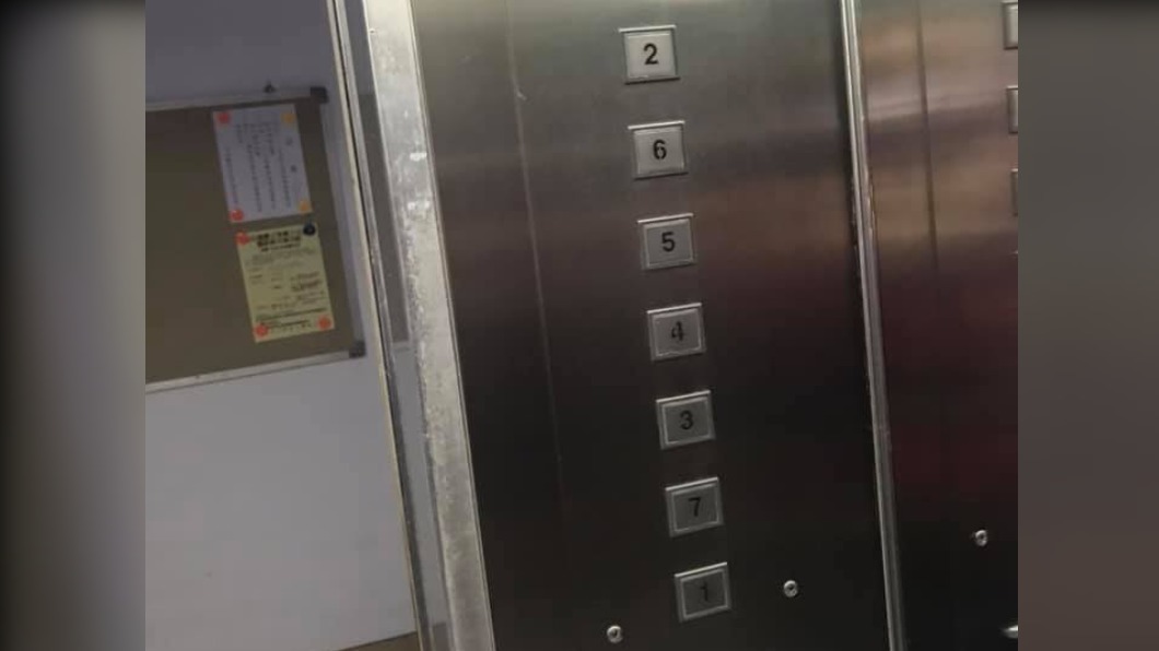 外送員上樓見電梯「神設計」秒愣 網笑:開眼界了