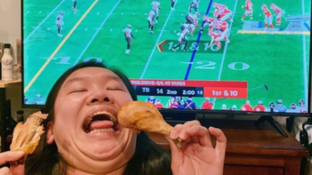 有雙下巴我驕傲!肉妹自信擠出崩壞旅遊照意外爆紅