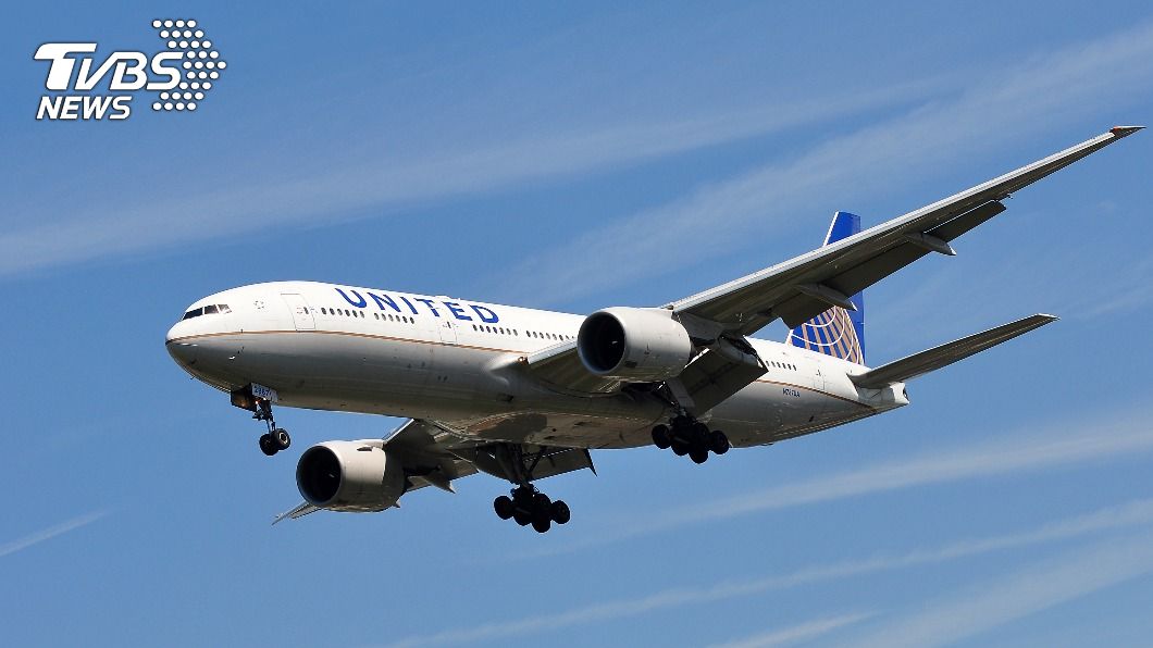美聯航空中驚魂案 日本政府下令同引擎32機停飛