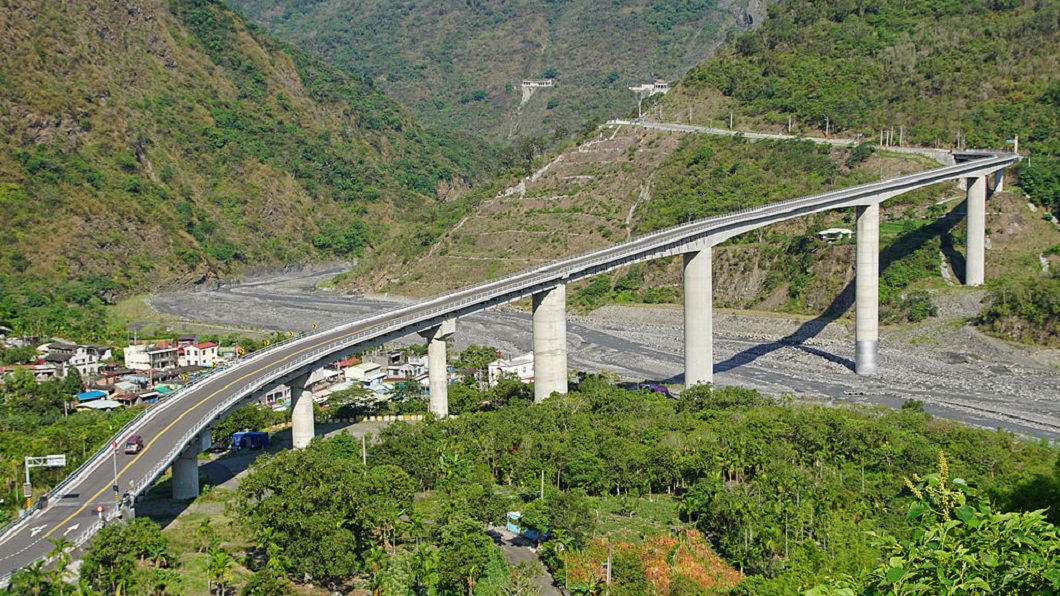 全台最高霧台谷川大橋傳意外 單車男離奇墜99米亡