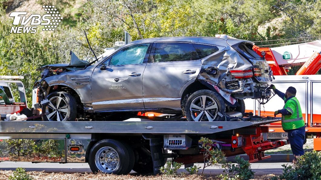 事故車輛車頭與車尾嚴重毀損,但座艙空間仍保持完整。(圖片來源/ 達志影像路透社)