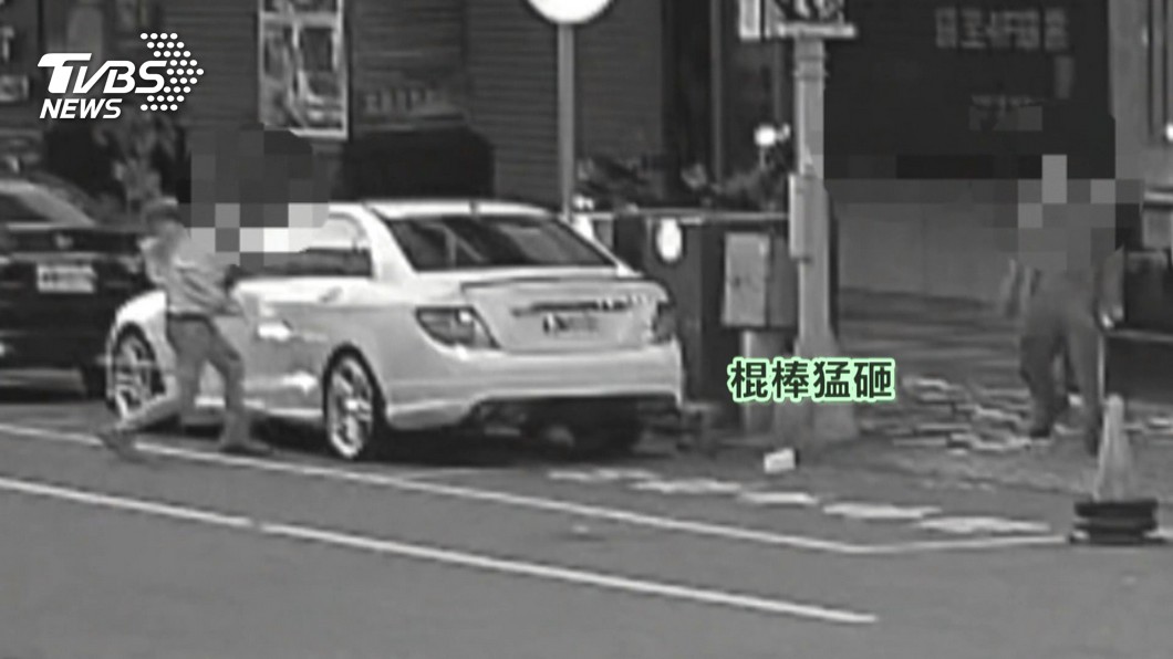 砸車洩憤!好友敬酒撕破臉 持棒輪番猛K