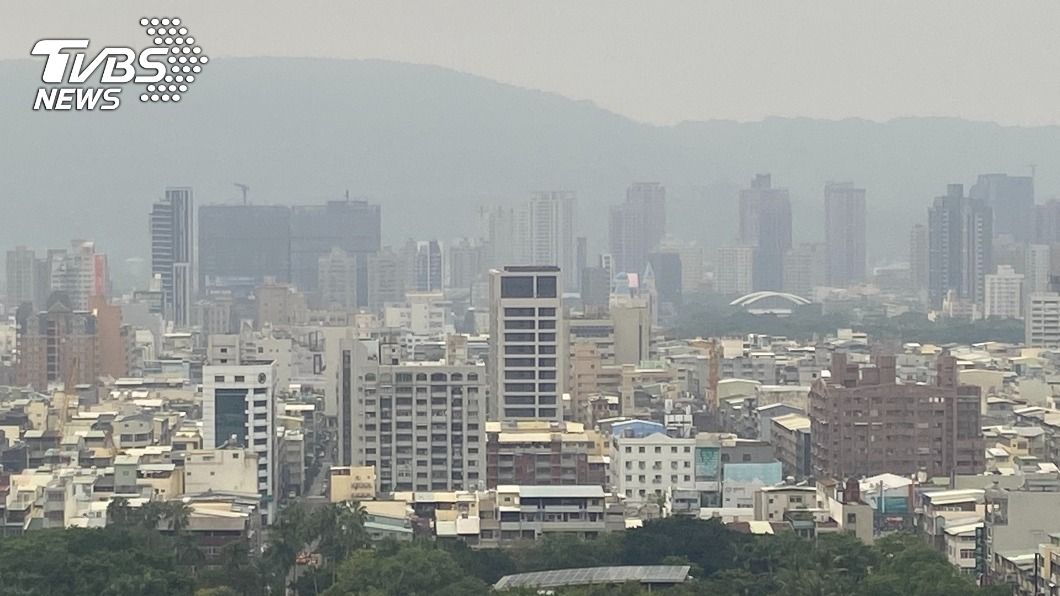 台南、高雄空品亮紅燈 夜間西半部易有局部霧