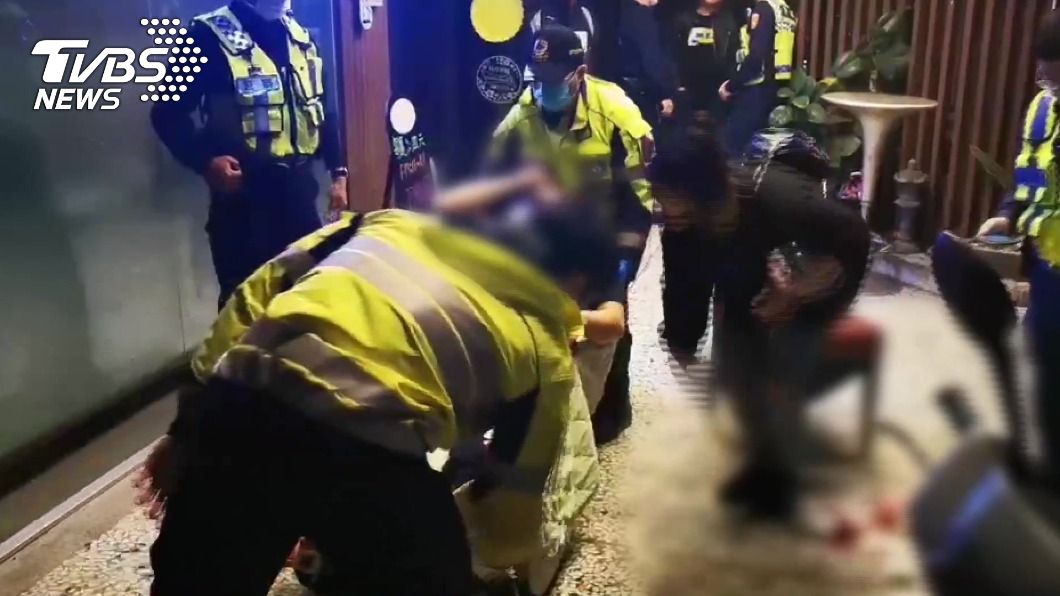 台中餐酒館談生意爆衝突 男遭酒瓶狠砸當場頭破血流