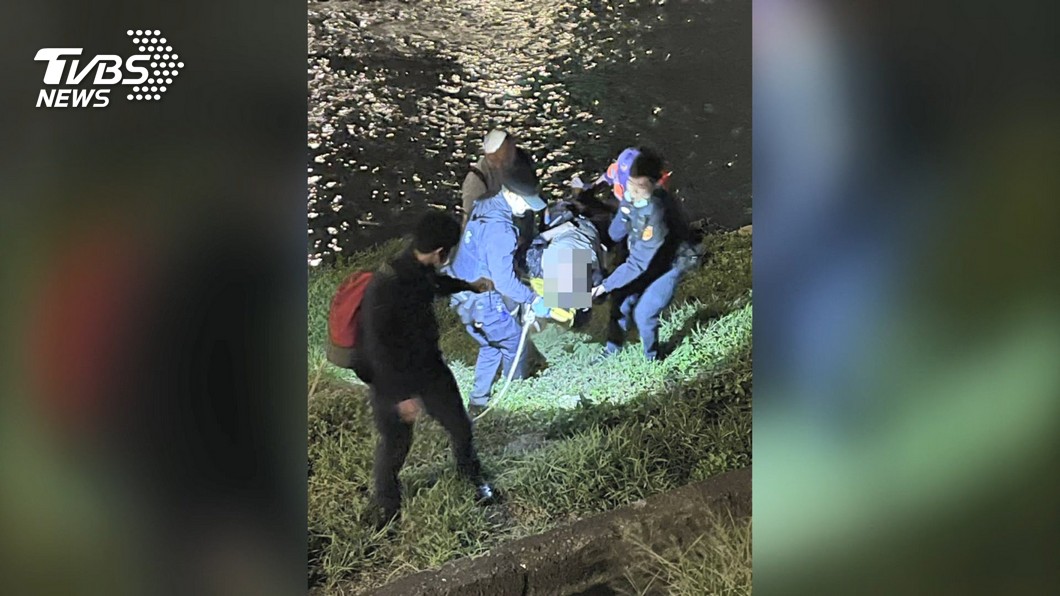 啊!快救我!男失足墜溪 雙腿骨折痛哀號