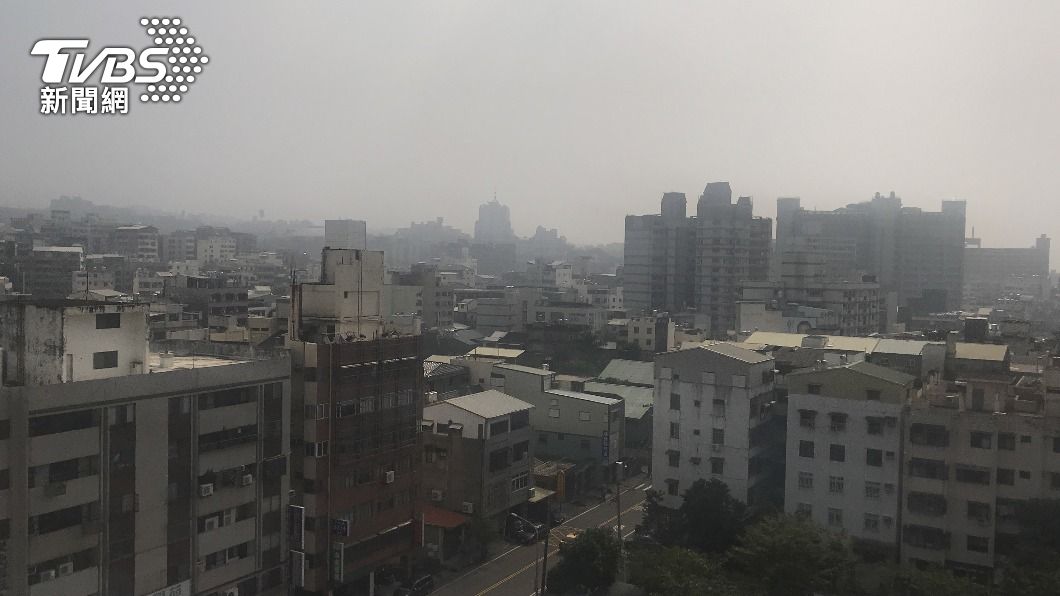 西半部位背風側 雲嘉南空氣品質可能亮紅燈
