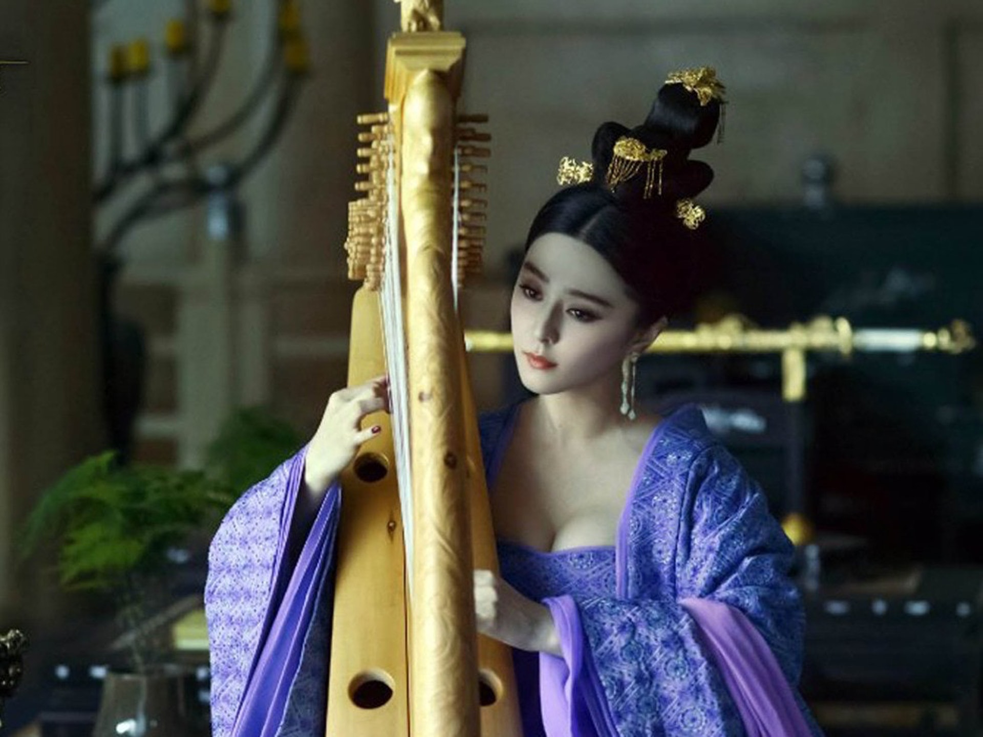 范冰冰在《王朝的女人·楊貴妃》飾演楊貴妃。(圖/取自《王朝的女人·楊貴妃》劇照)