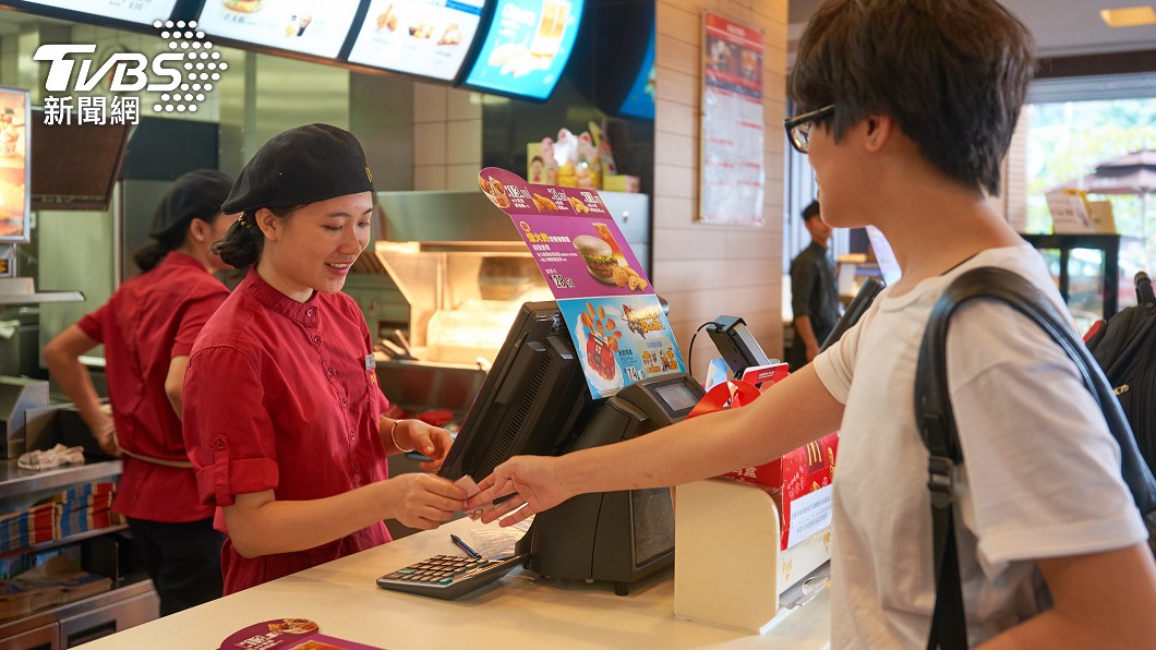 麥當勞「第一代點餐卡」曝光!網嚇壞:難怪吃不起