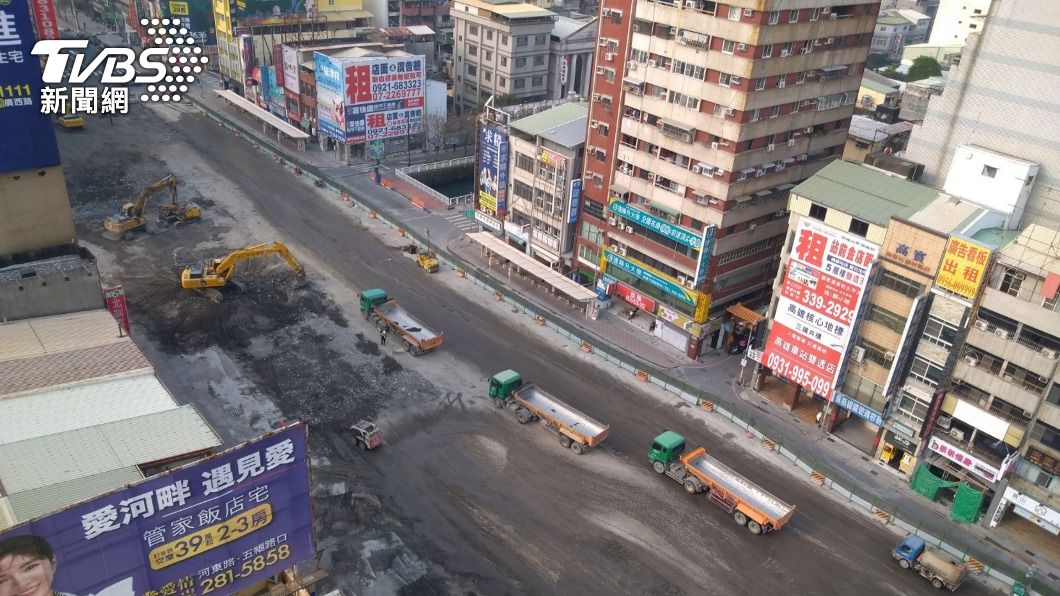 中博高架拆除近尾聲 高市府緊盯臨時站西路工程