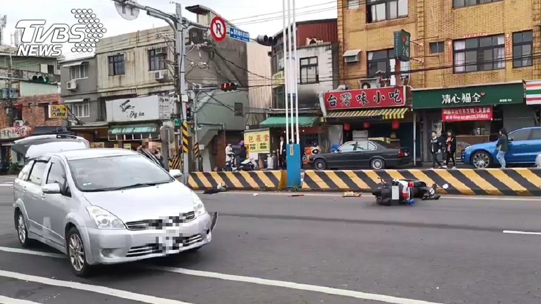 淡水22歲警巡邏迴轉被撞飛 送醫急救恢復意識