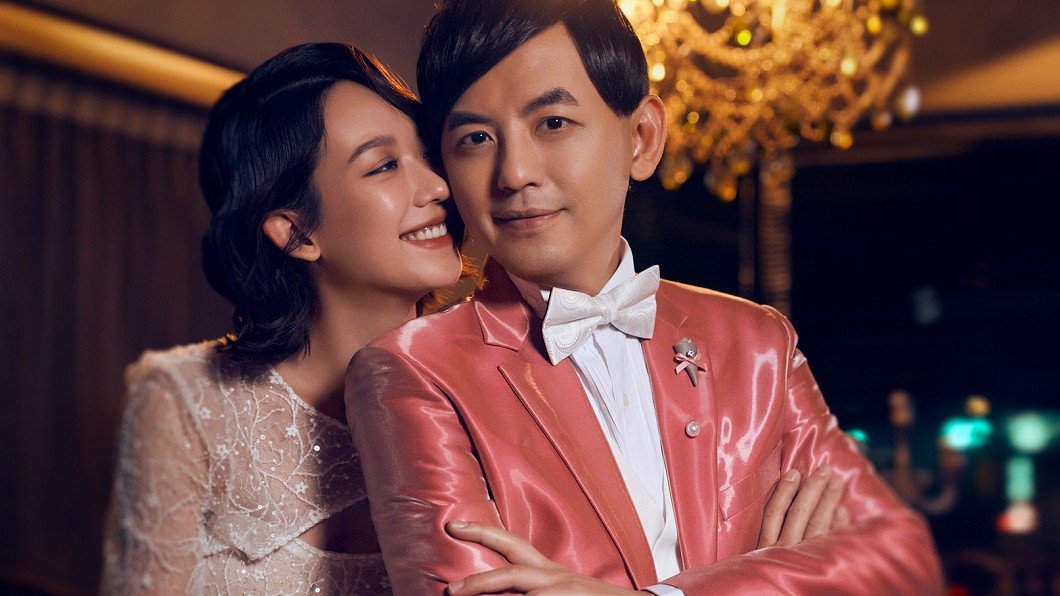 結婚登記1週年！黃子佼釋婚紗照「曝超大驚喜」網暴動