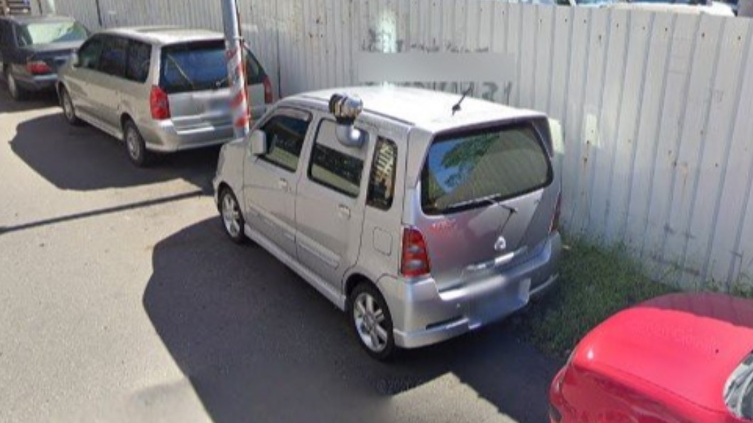 網友發現查詢街景也能見到這台廂型車。(圖/翻攝自Google地圖)
