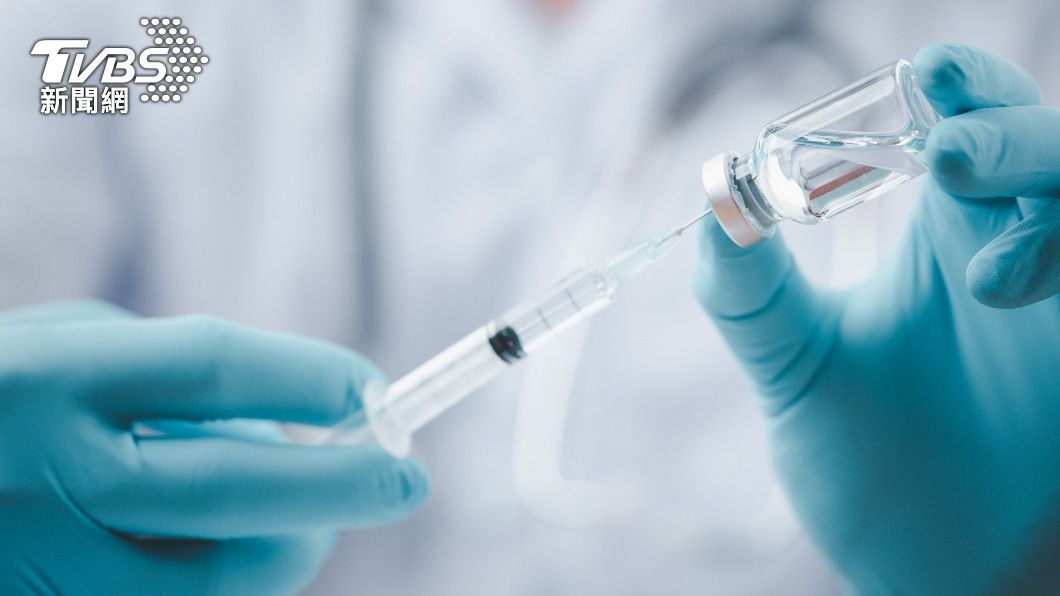 陳時中表示，高端疫苗未來可視科學證據先開放65歲以下者施打。（示意圖／shutterstock達志影像）