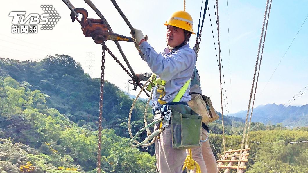 台電超一路板橋龍潭18年終完工 蘇貞昌鞠躬致謝