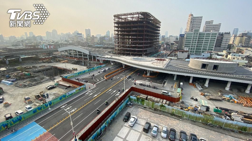 拆中博高架橋、站西路開通 高雄車站華麗轉身