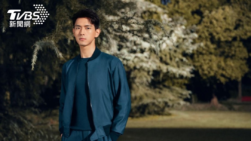 李現穿Modern Tailoring系列飛行員外套。（圖／Ermenegildo Zegna）