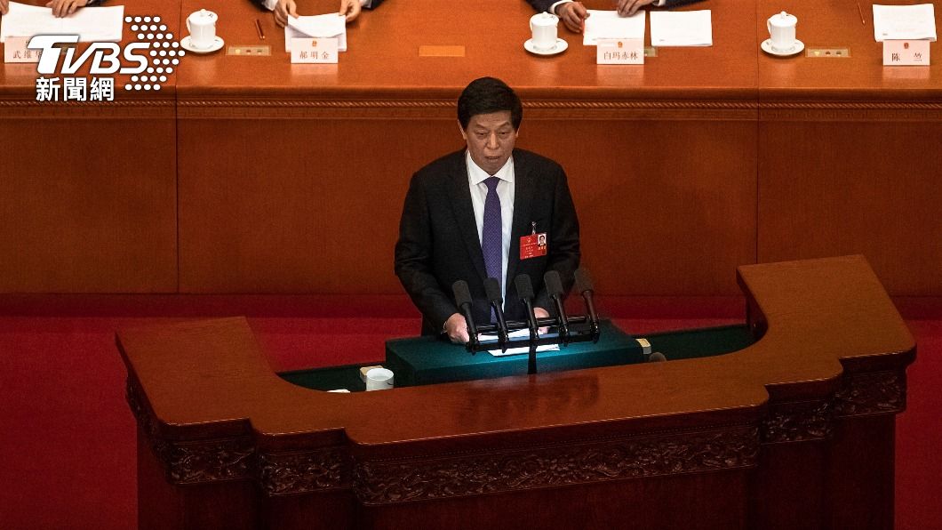 栗戰書人大報告重申港澳一國兩制 無對台論述