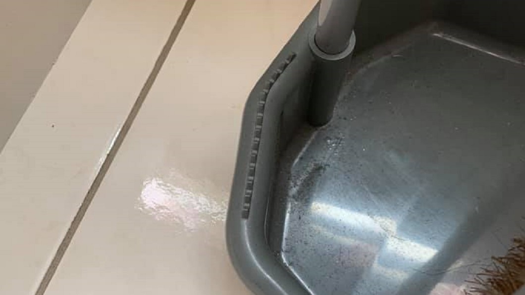 畚箕「一排鋸齒」有何用？　內行曝真相：中看不中用