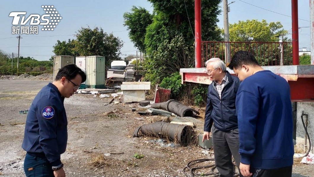 曹嘉豪已請清潔人員來現在清理。(圖/彰化縣議員曹嘉豪授權提供)