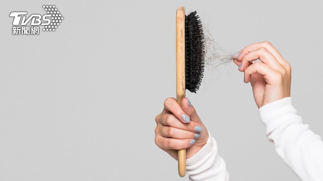 不同材質的梳子有不同清潔方式。(示意圖/Shutterstock達志影像)