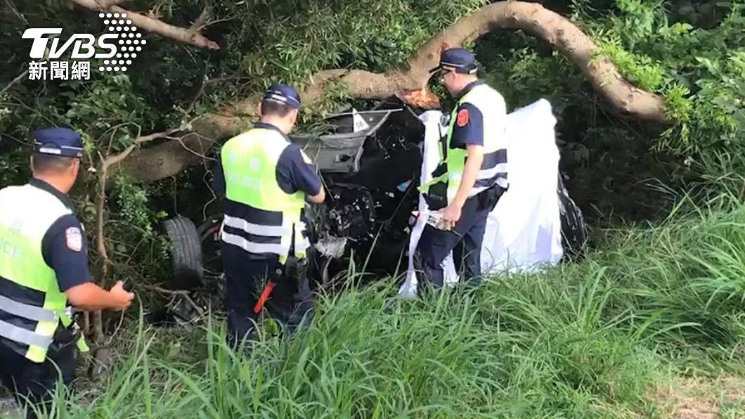 國道競駛致副機師衝出護欄身亡 男一審判刑4年