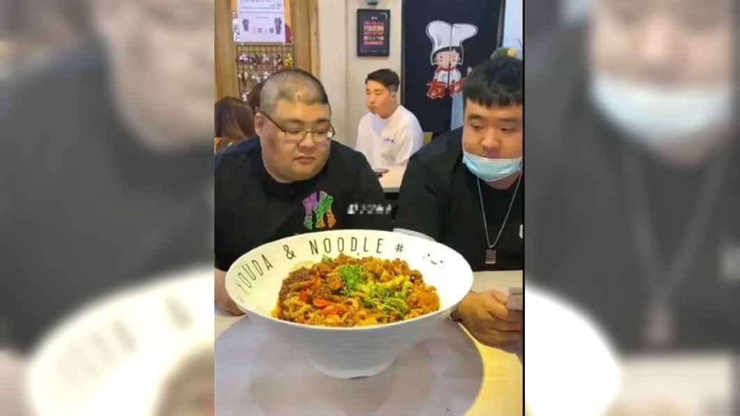 于海龍生前體型壯碩,體重破百。(圖/翻攝自微搏)