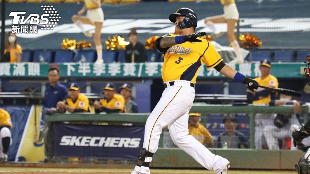 林智勝挑戰中職全壘打王及300轟。(圖/中央社)