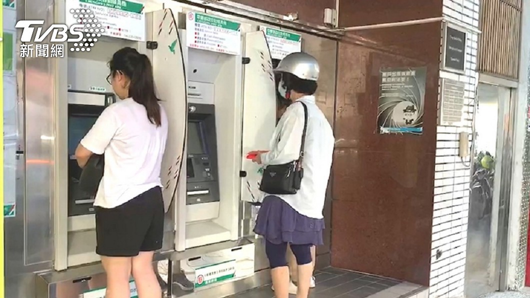 行政院月底突送錢！帳戶「爽多6000」喜喊：大家快查帳