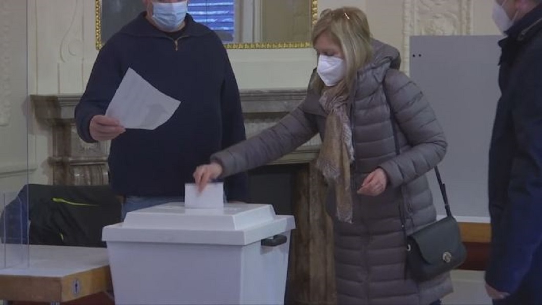 德兩邦議會選舉 出口民調:梅克爾政黨大敗