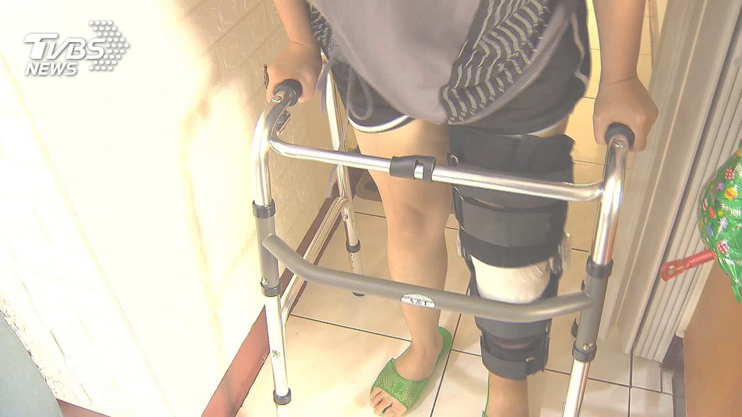 5歲童開碰碰車撞!女「膝蓋骨折」 憂求償無門