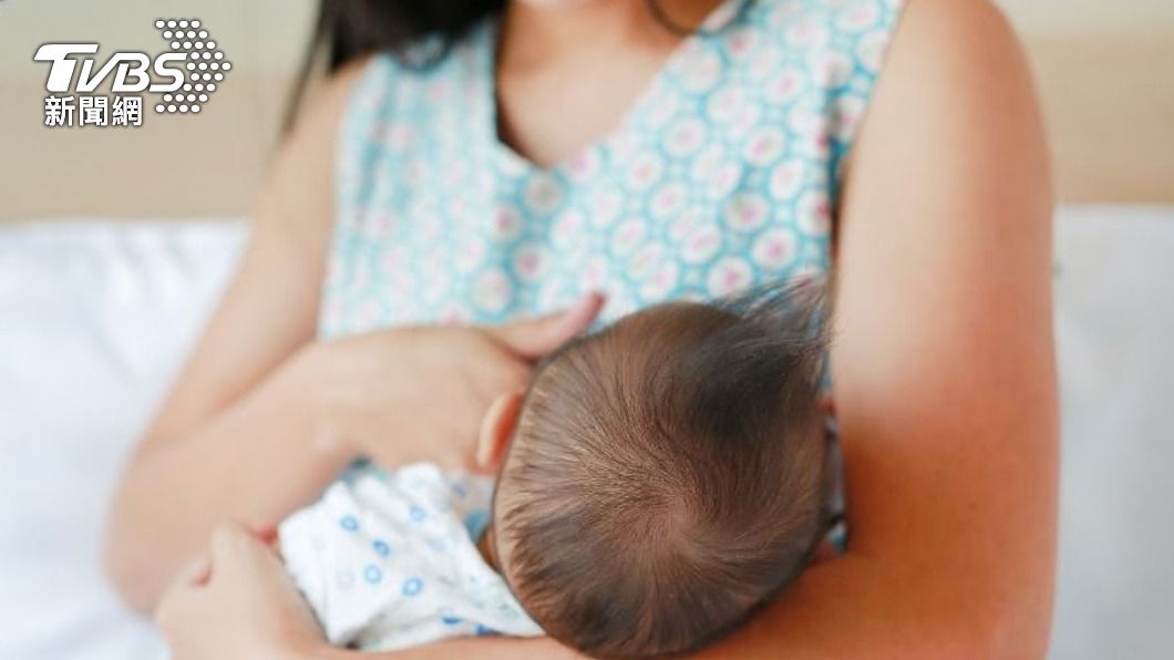 一名27歲的嫩妻抱怨剛生完孩子後，婆婆要求她和丈夫分房睡。（示意圖／shutterstock 達志影像）