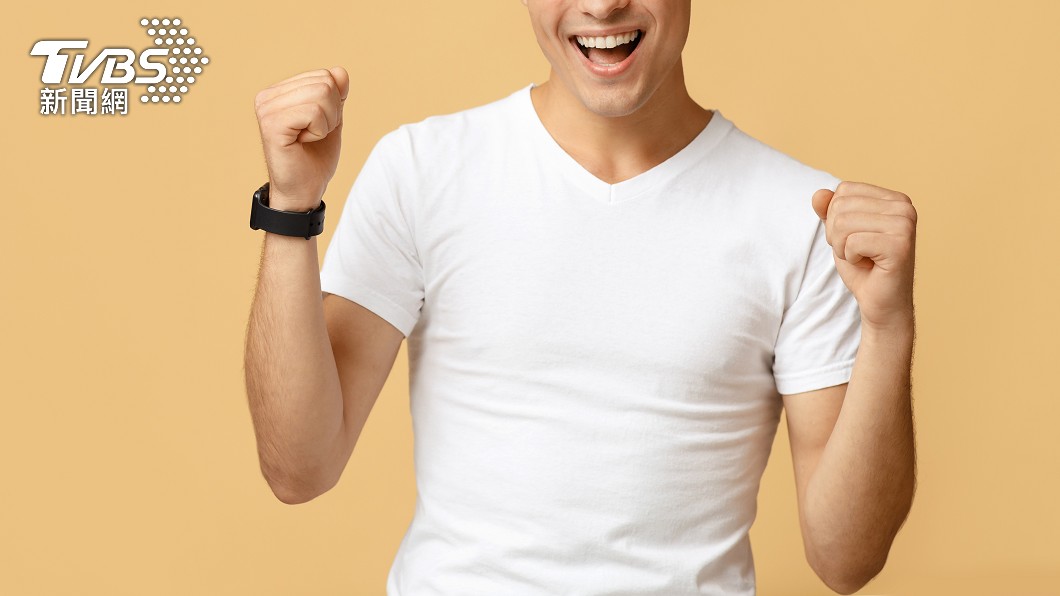 「水瓶座+屬狗+O型」的人，明年將有所收穫。（示意圖／shutterstock達志影像）