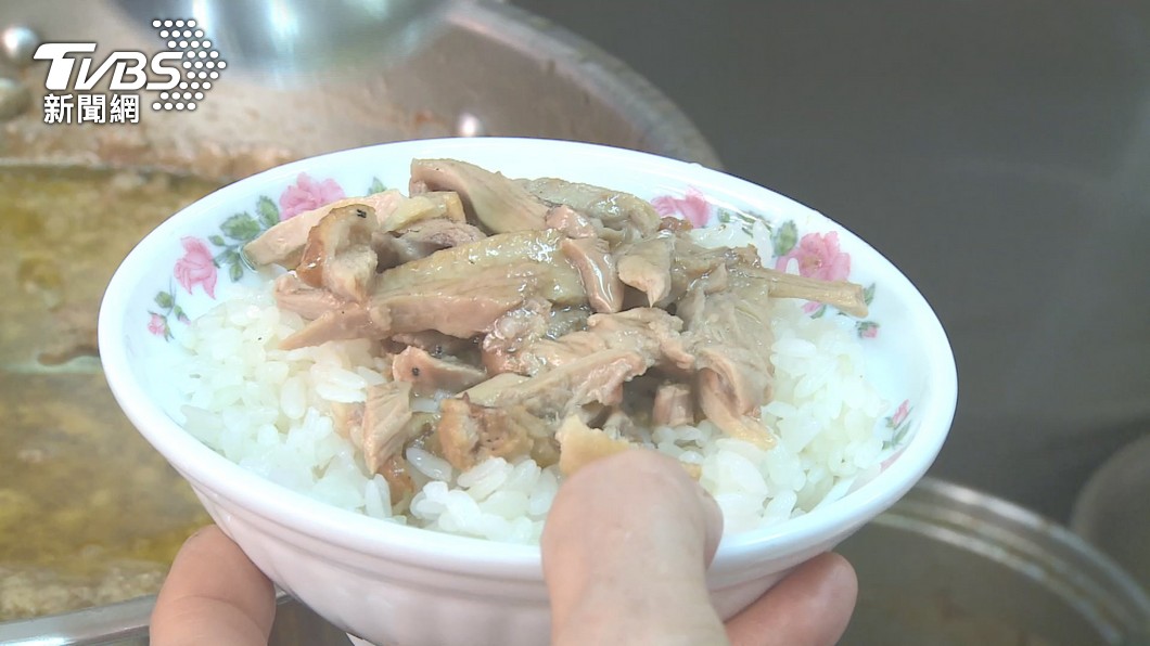 網友分享某鴨肉店每月1日都會發放免費鴨肉飯。(示意圖,非當事店家/TVBS)