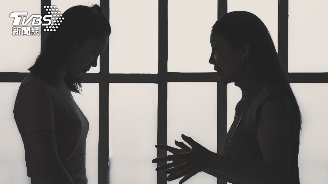 母女為上學一事發生爭吵。(示意圖/shutterstock 達志影像)