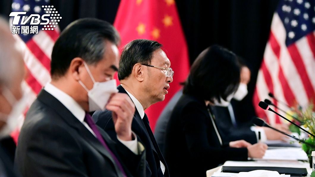 中共中央外事工作委員會辦公室主任楊潔篪(中)。(圖/達志影像美聯社)