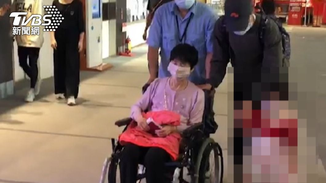 福原愛母突返日本「江宏傑緊跟隨」　機場首回應婚變