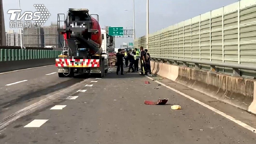 警消趕往現場救援。（圖／TVBS）