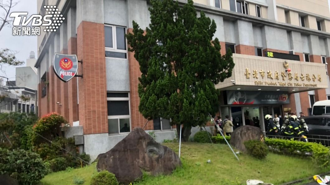 士林警分局辦公室突傳火警　電腦燒損幸未釀傷亡