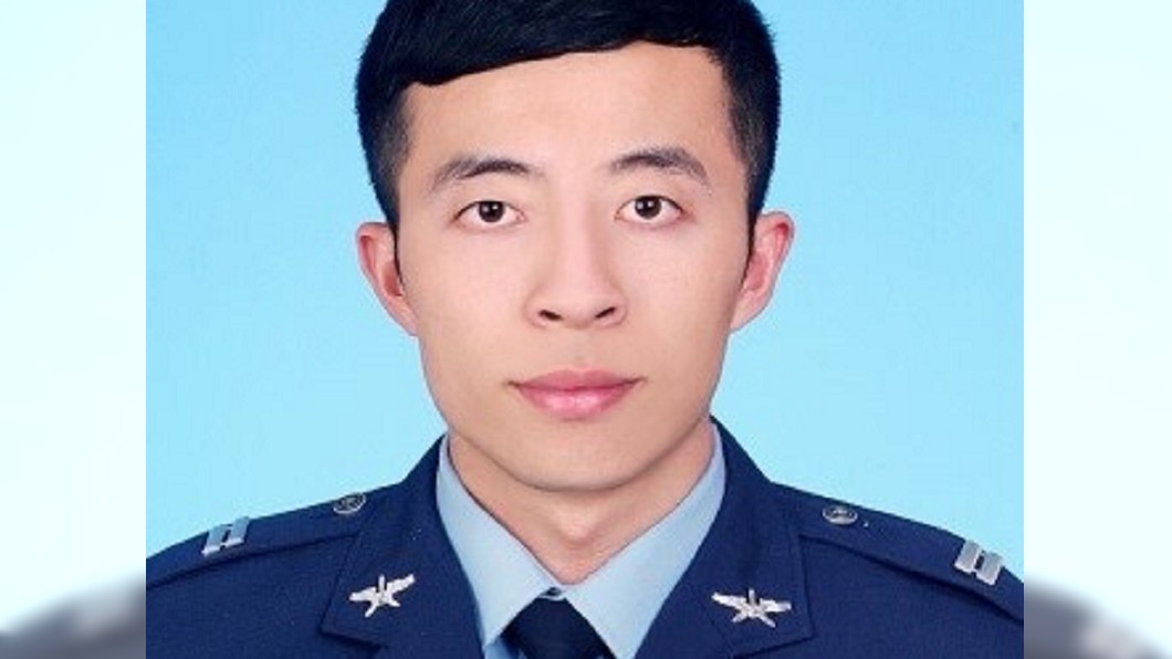 F-5E擦撞墜海　殉職飛官羅尚樺死因出爐