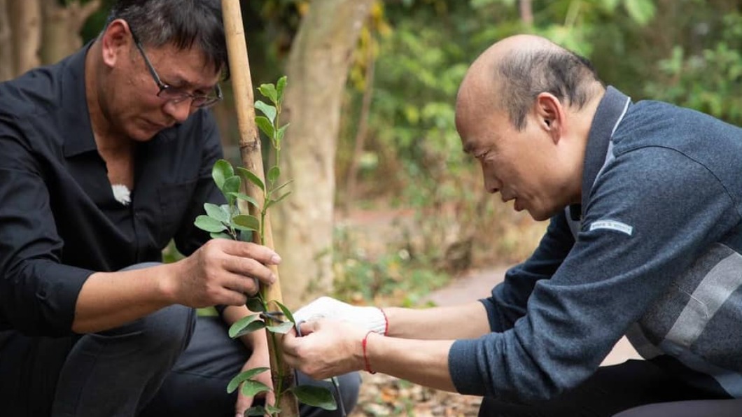 韓國瑜拍片走基層,吸引許多支持者關注。(圖/翻攝自韓國瑜臉書)